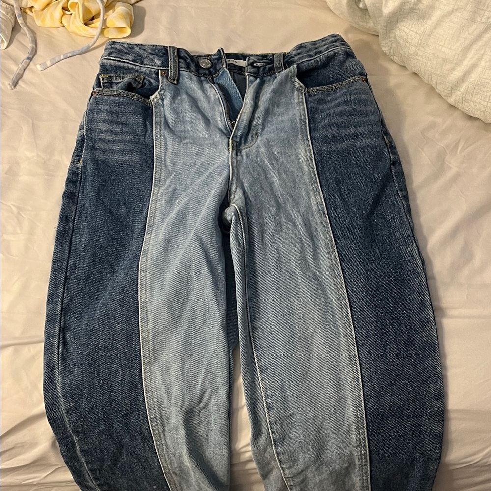 PacSun Blue Denim Jeans with Yellow Stitching- brand new never worn!!